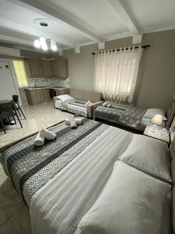 Vila Ajdinaj Берат Экстерьер фото