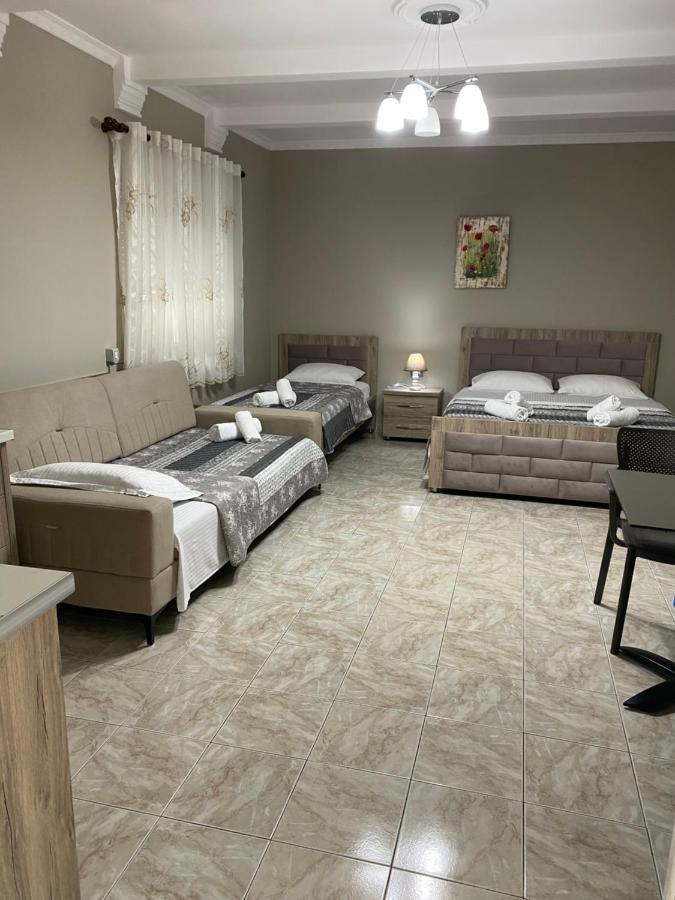 Vila Ajdinaj Берат Экстерьер фото