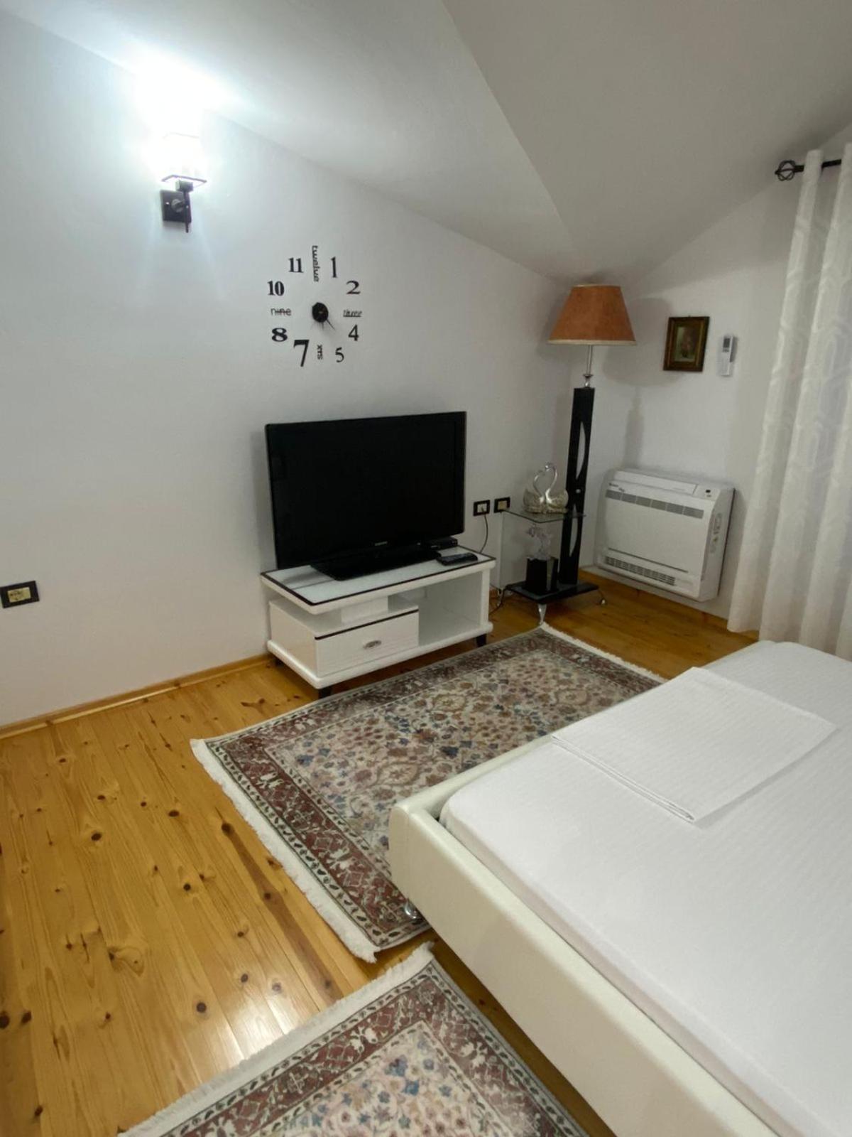 Vila Ajdinaj Берат Экстерьер фото